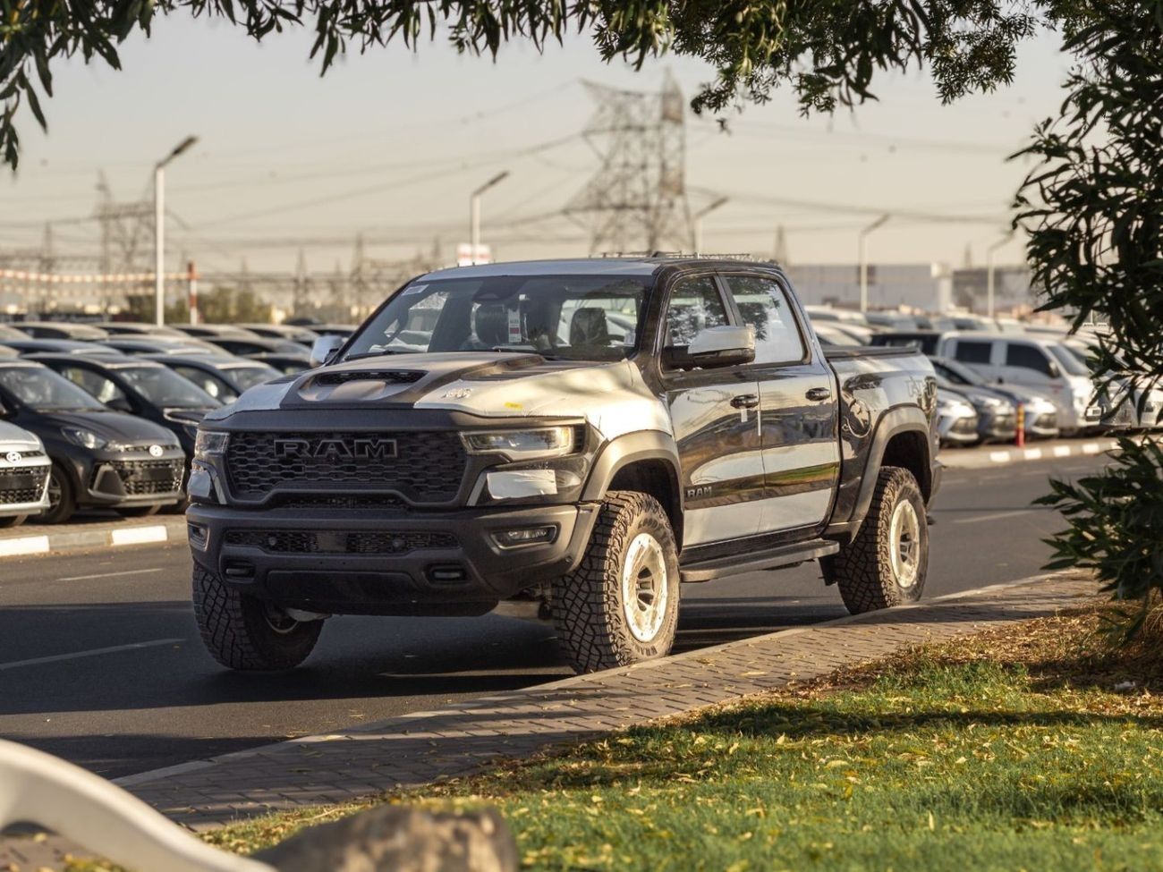 رام 1500 EXPORT PRICE - 2025 RAM  RHO 3.0L HO TWIN TURBO ESS - BLACK (FULL OPTION)