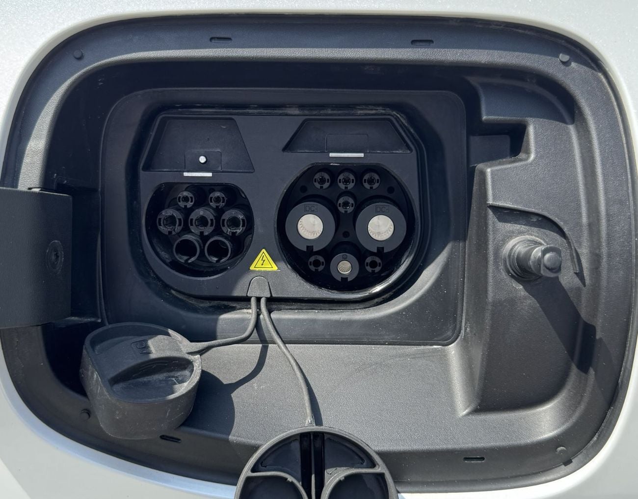 نيسان N6 Nissan N6 180 Max 2025 – Plug-in Hybrid
