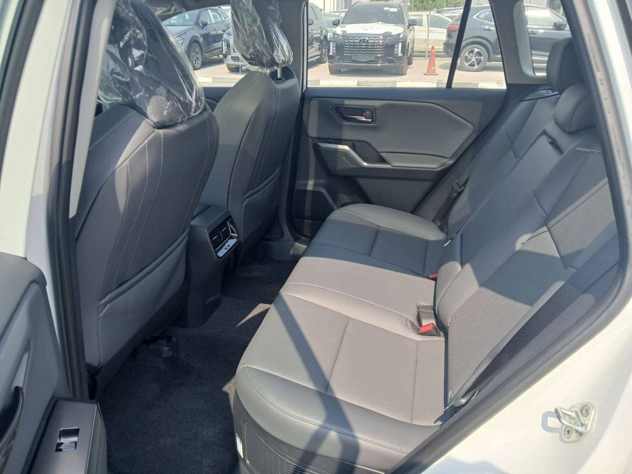 Toyota RAV4 XSE HEV 2026 TOYOTA RAV4 2.5L HYBRID LUXURY 4WD | CHINESE SPECS |