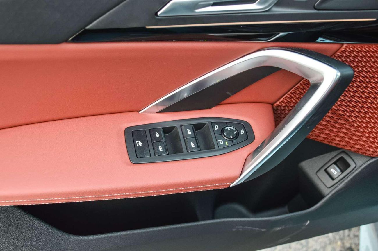 بي أم دبليو X2 BMW X2 SDRIVE 25i 2.0L FWD SUV 2025