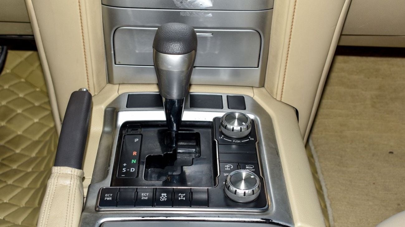 Toyota Land Cruiser GXR