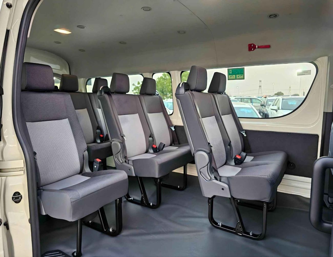 Toyota Hiace HIGHROOF DX PASSENGER / 13 SEATER / 2.8L DIESEL M/T / BLACK BUMPER / CODE# H28PD