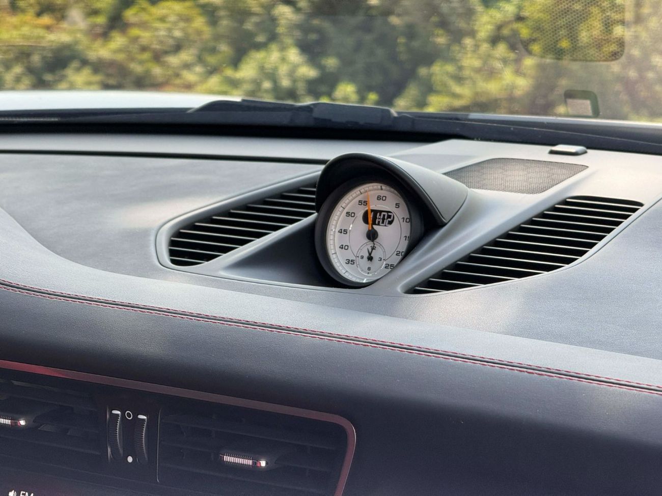 Porsche 911 GT2 RS 3.8L GCC SPEC NEAT AND CLEAN