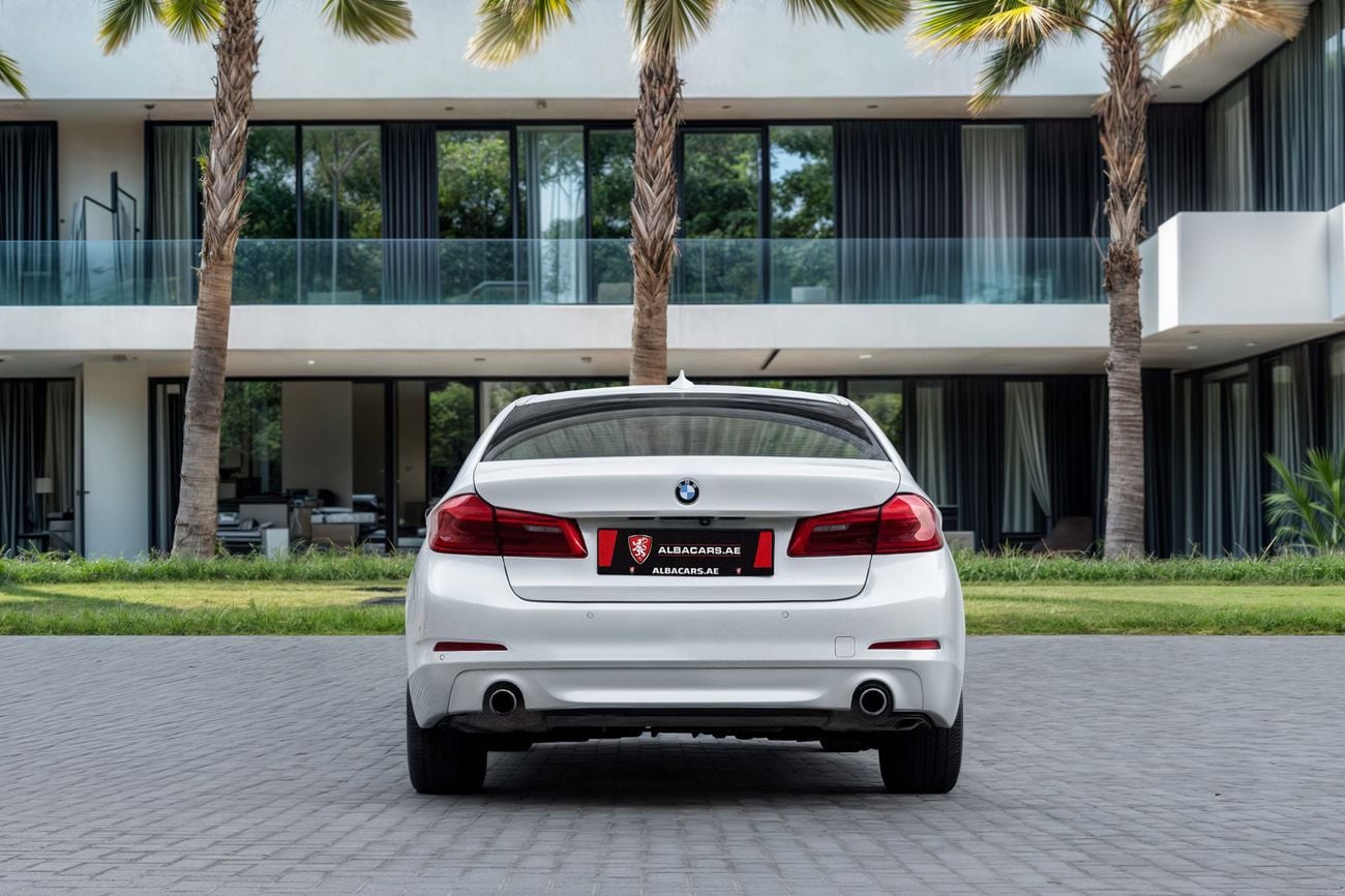 BMW 520i 520i | 1,567 P.M | 0% Downpayment | BMW HISTORY | UNDER WARRANTY!