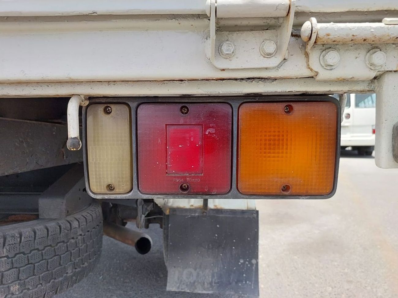 Mitsubishi Fuso Canter MITSUBISHI CANTER 4D33 TRUCK RHD 1993 MODEL 4.2 L DIESEL MANUAL(PM81723)