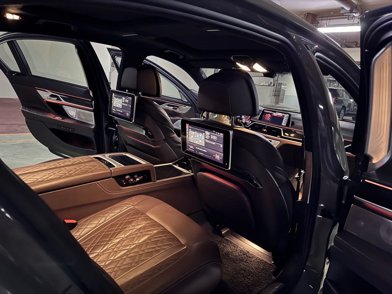 بي أم دبليو 750Li XDRIVE EXECUTIVE