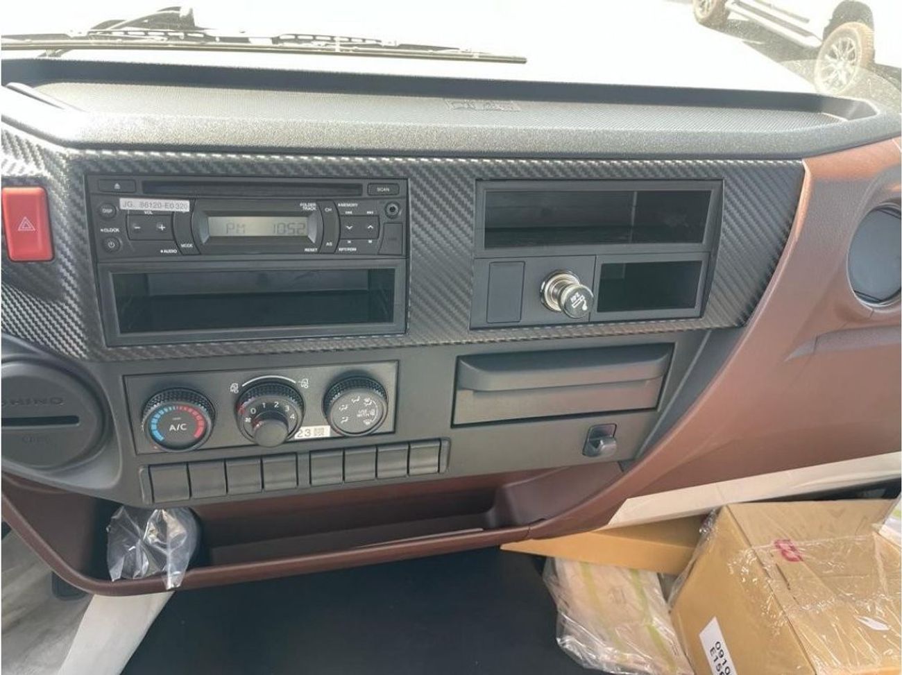 هينو 500 HINO 500 SERIES 1024  with Big Box Diesel manual Zero KM