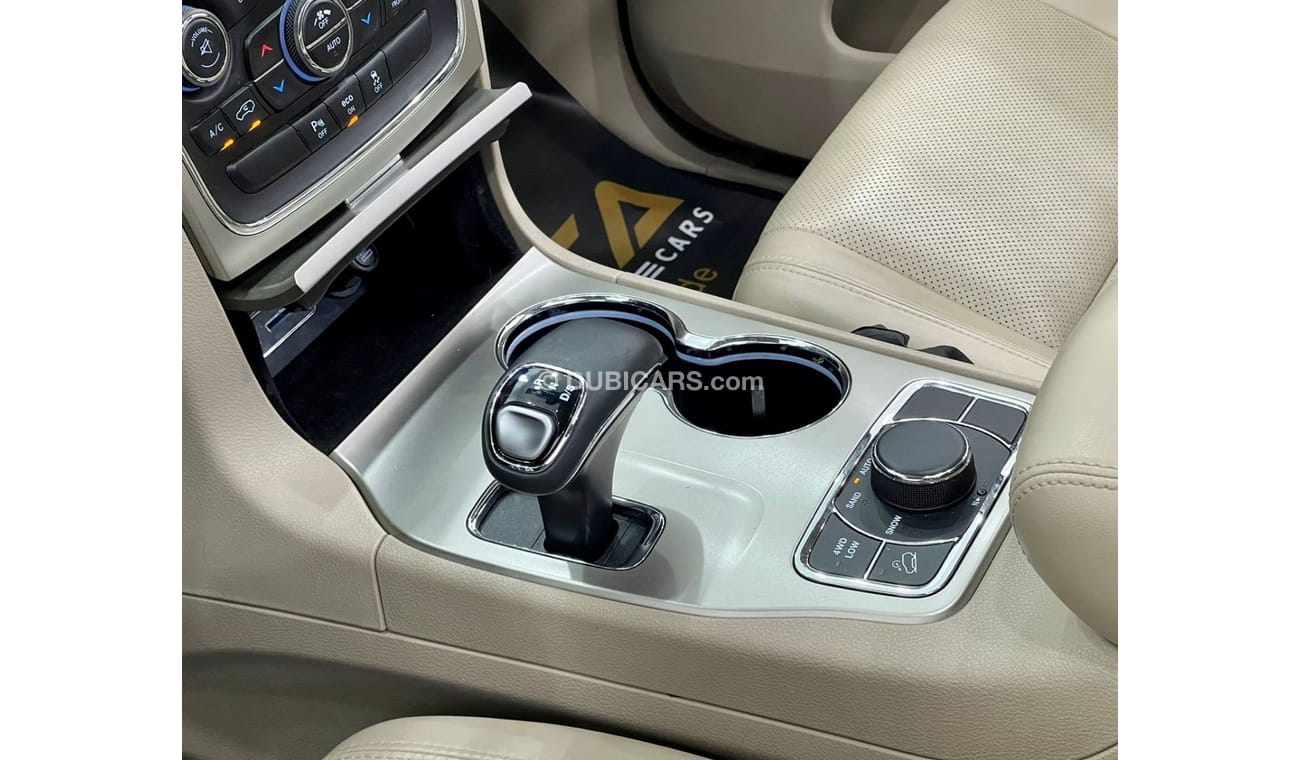 Jeep Grand Cherokee 2015 Jeep Grand Cherokee Limited 4x4, Full Service History, Warranty, GCC