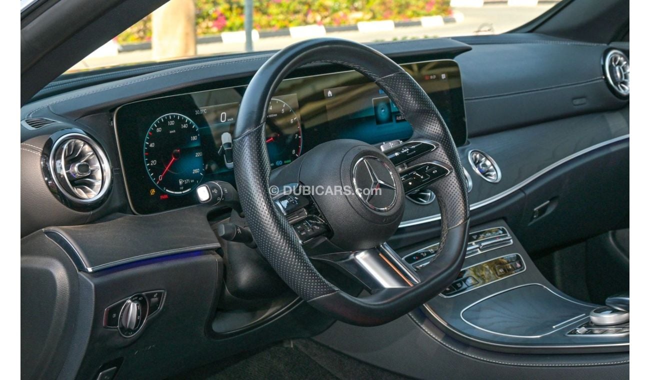 Mercedes-Benz E450 Coupe Mercedes E450 AMG V6 Convertible 2022 USA ( GPS is GCC & Facelift is GCC )