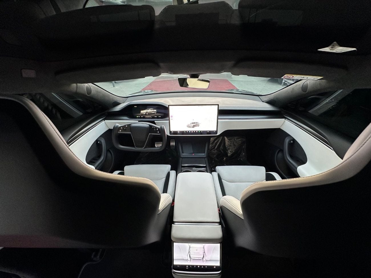 Tesla Model S PLAID