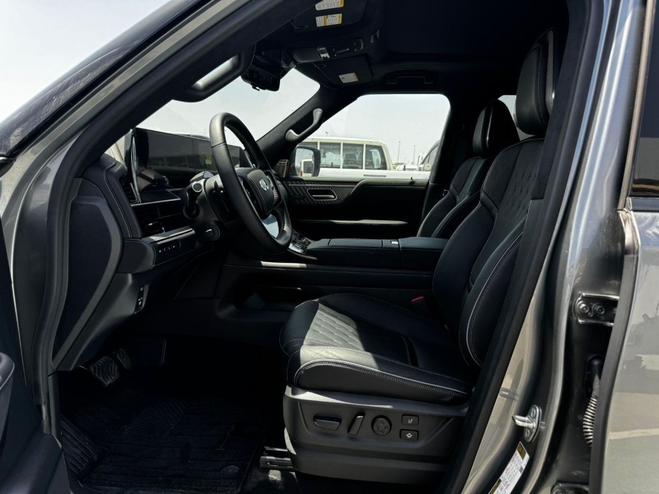 Infiniti QX80 Autograph Captain Chairs 3.5L Best Price for Export! Brand NEW!!! Canada