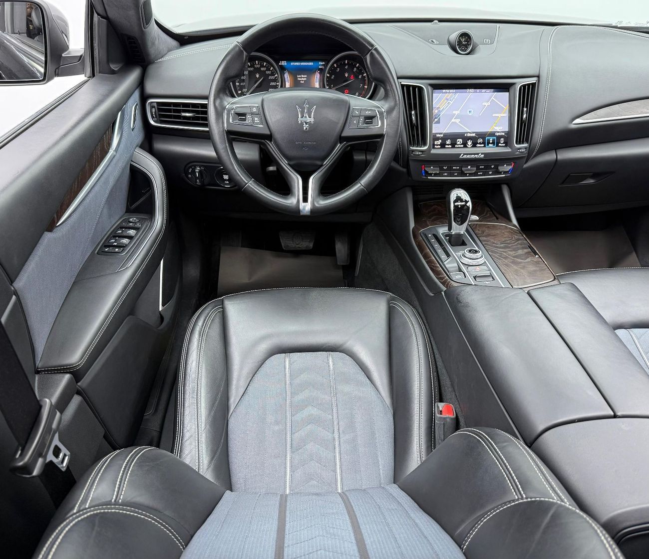 Maserati Levante GranLusso 3.0L 2017 Maserati Levante GranLusso, Full Service History, Excellent Condition, GCC