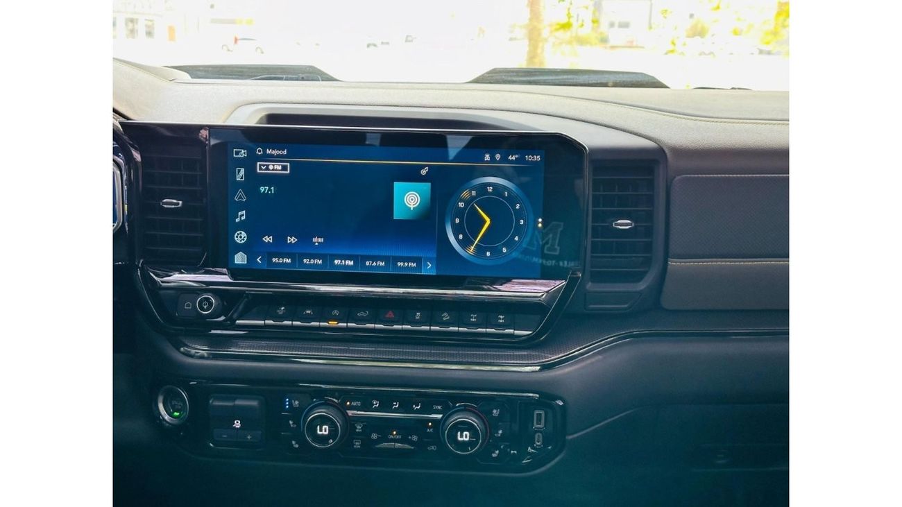 Chevrolet Silverado AED 4,400 PM | ZR2 | CHEVROLET SILVERADO 6.2 V8 | GCC | 0% DP | AGENCY WARRANTY | FSH