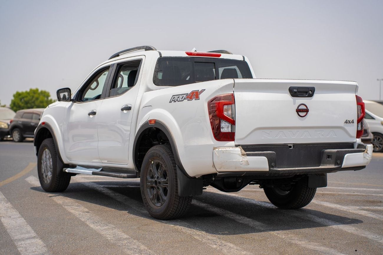 Nissan Navara PRO-4X Off-Road | 2.5L Diesel 4WD A/T (Only For Export)
