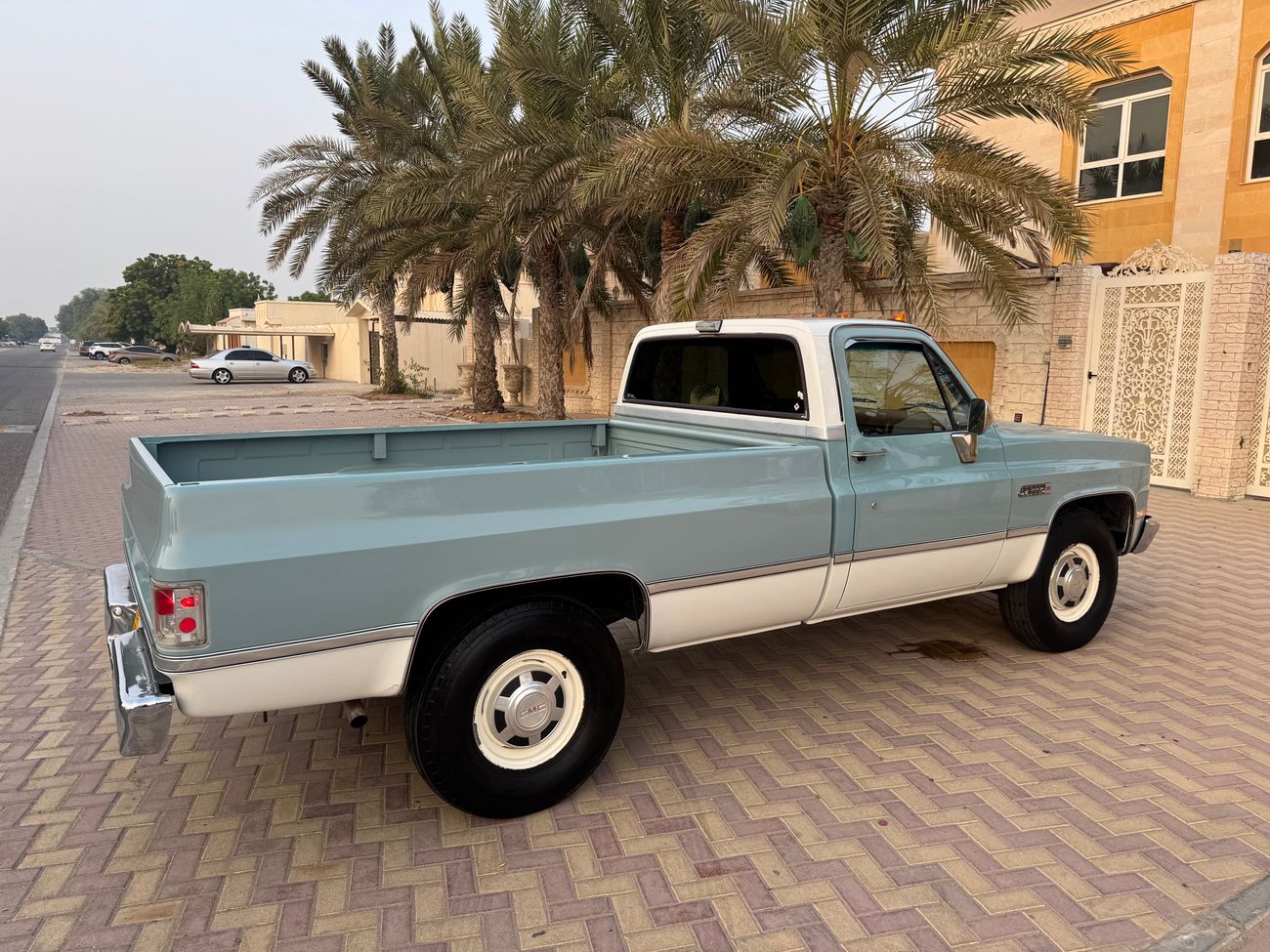 جي أم سي سييرا Classic Model C-1500 5.0L V8