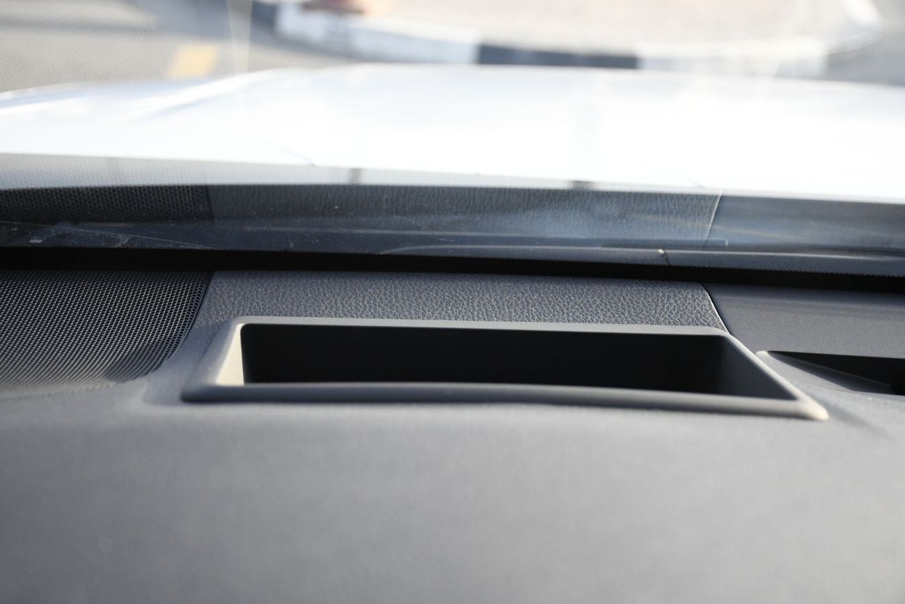 تويوتا كامري 2026 Toyota Camry 2.5L HEV Lumiere  Full Option