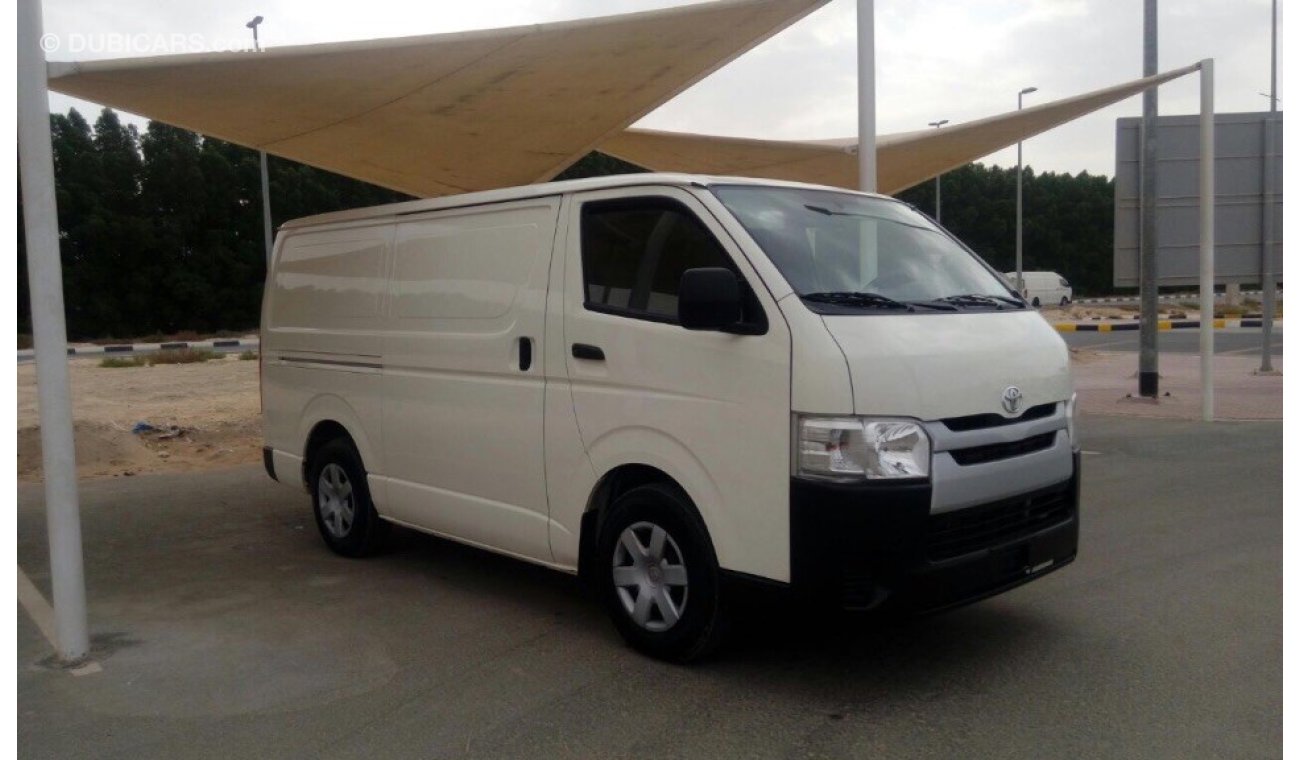 Toyota Hiace 2015 van