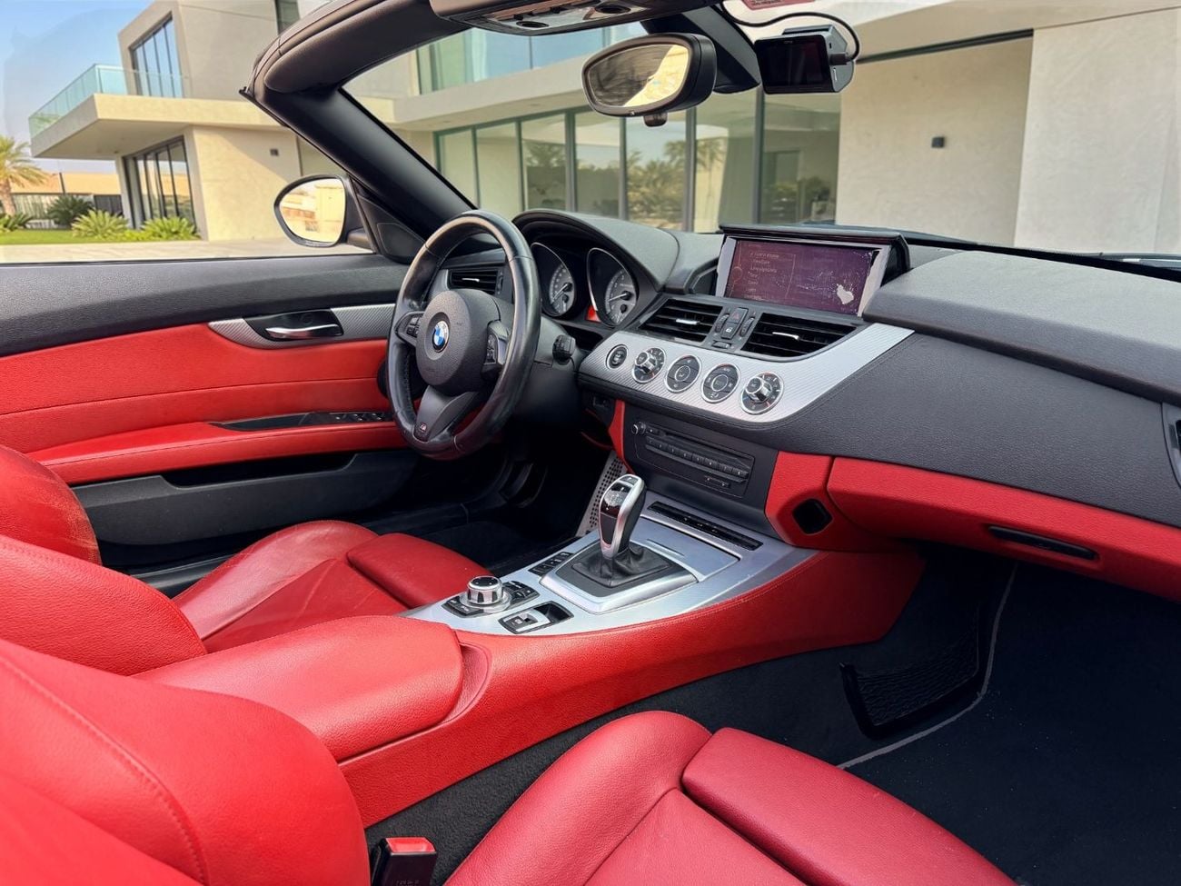 BMW Z4 sDrive 35is 3.0L BMW Z4 SDRIVE35IS | 3.0TC V6 | 2015 | GCC SPECS