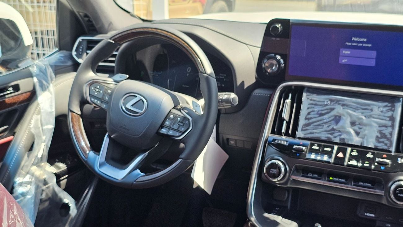 لكزس LX 700h SIGNATURE SIGNATURE