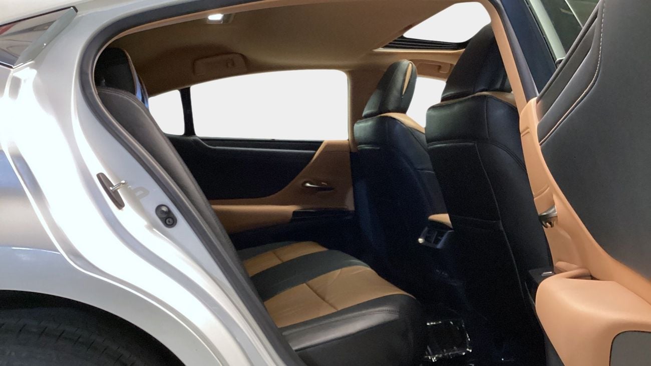 Lexus ES350 3.5 PRESTIGE AUTO | Guaranteed Warranty | 0 Down Payment