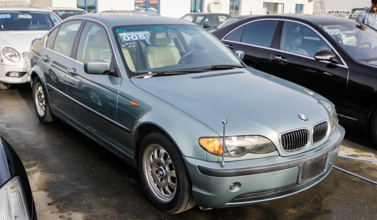 BMW 320i i