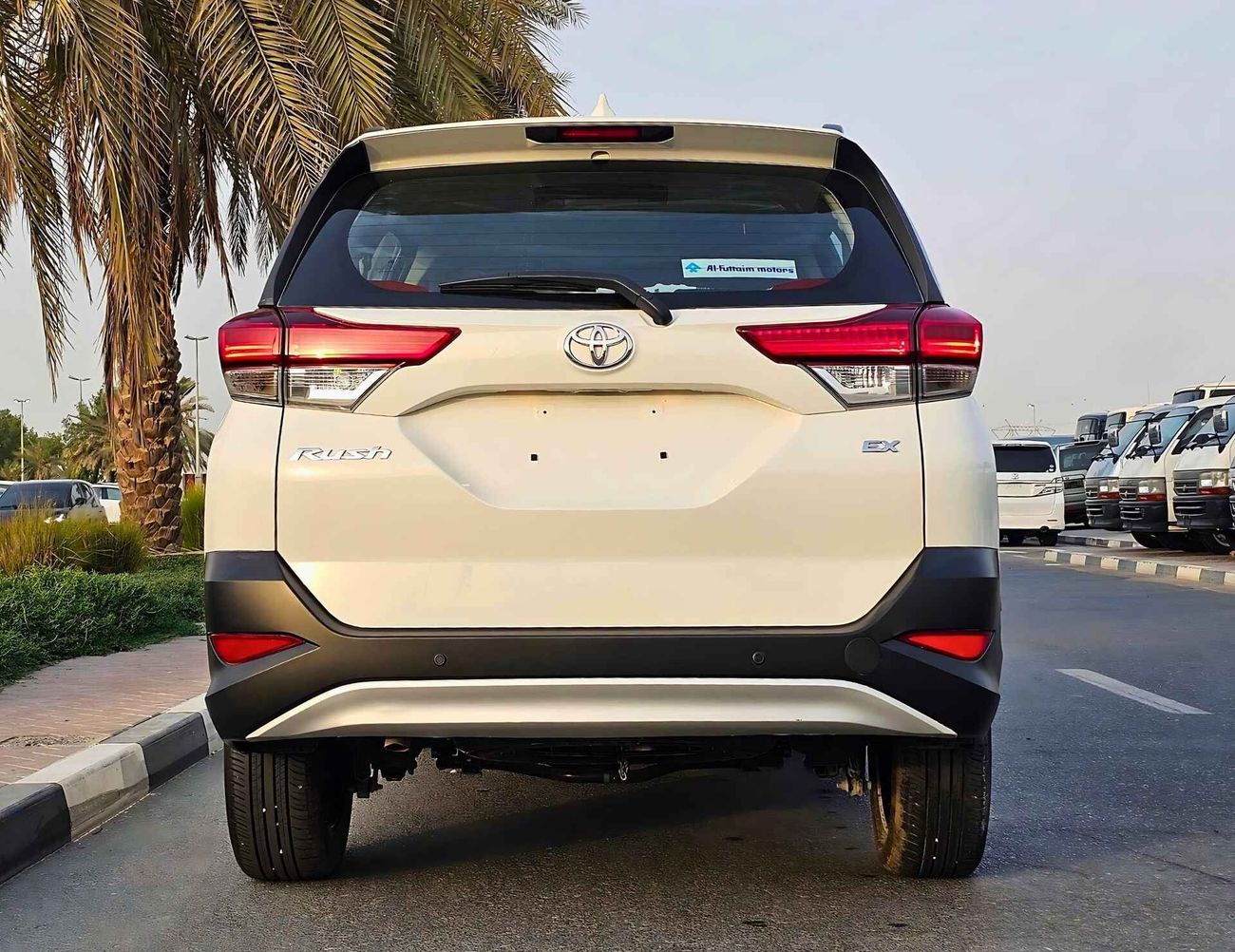 Toyota Rush EX GCC/ 7 SEATS/ RIMS/ LEATHER / PUSH START/ LOW MILEAGE/ 744 MONTHLY/ LOT# 42890