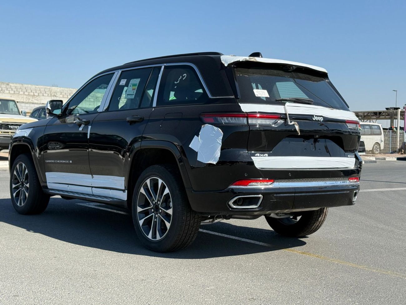 Jeep Grand Cherokee EXPORT PRICE - Grand Cherokee Overland 3.6L