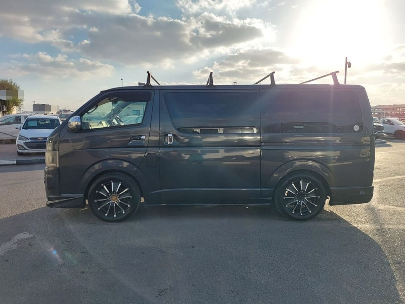 Toyota Hiace TOYOTA HIACE VAN RHD 2005 MODEL 2.0 L PETROL AUTOMATIC(PM19959)