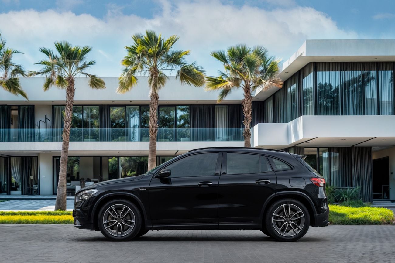 مرسيدس بنز GLA 220 GLA35 AMG 4matic | 3,016 P.M | 0% Downpayment | GLA 35 AMG | Super Low Mileage!