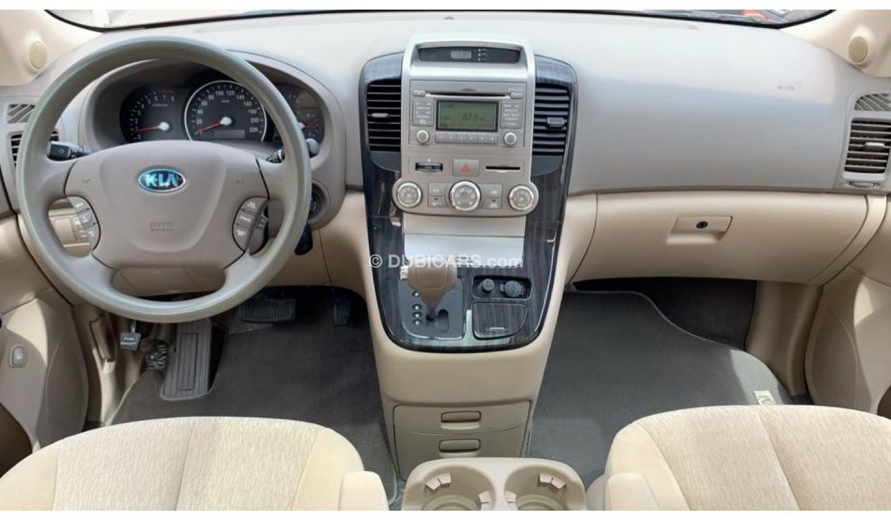 Used Kia Carnival 2015 with Sunroof Ref85 2015 for sale in Sharjah
