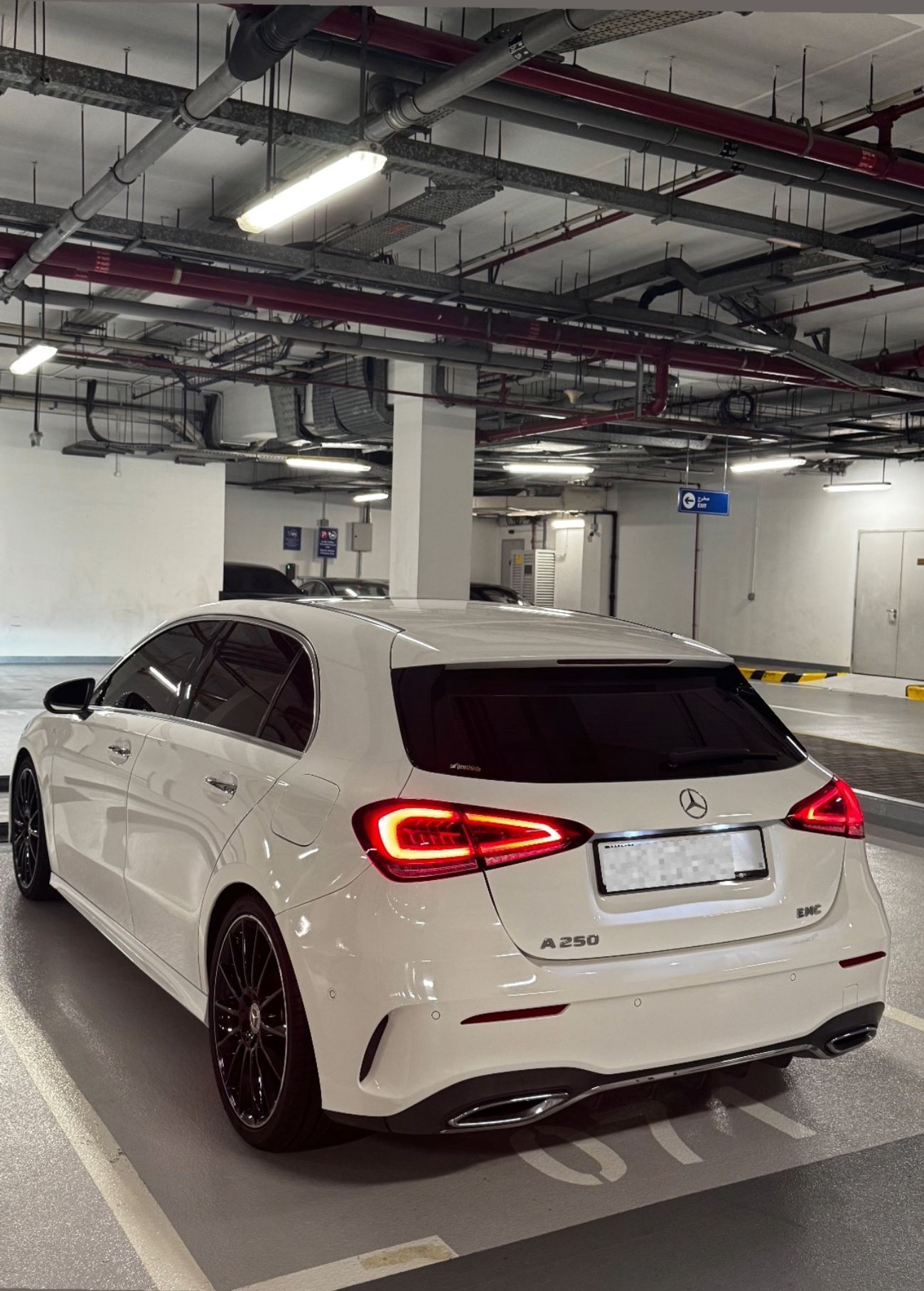 مرسيدس بنز A 250 Std 2.0L (224 HP)