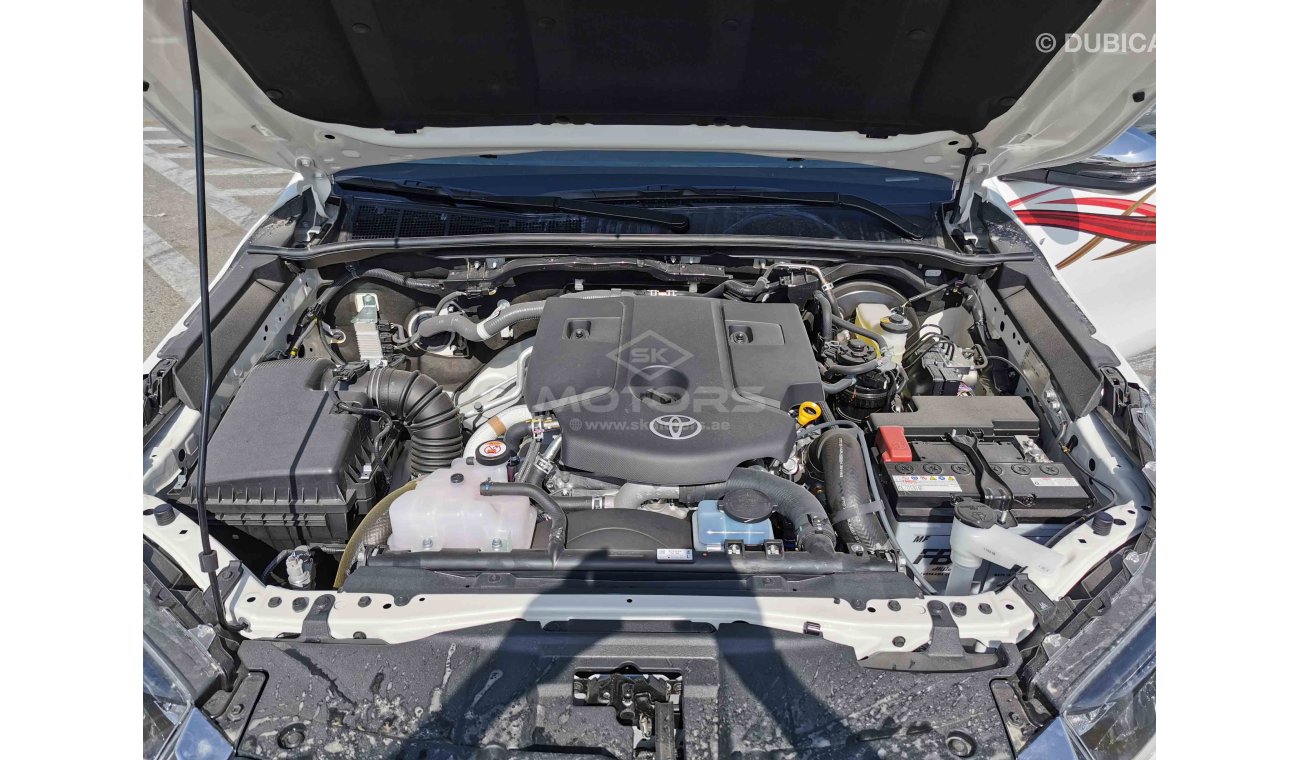 Toyota Hilux 2.4L DIESEL, 17" TYRE, KEY START, XENON HEADLIGHTS (CODE # THMO01)