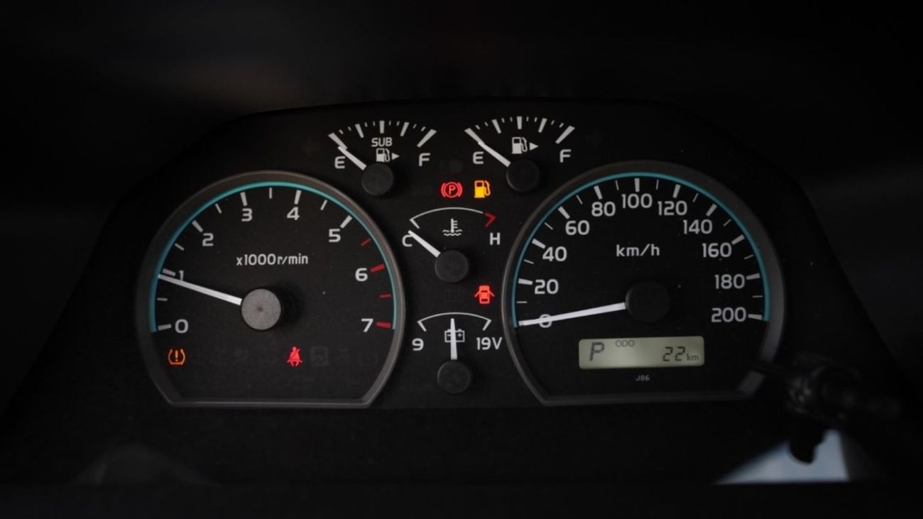 Toyota Land Cruiser Pick Up TOYOTA LC79 PICK-UP SINGLE CABIN 4.0L AUTOMATIC TRANSMISSION DOUBLE TANK 2024 FULL OPTION