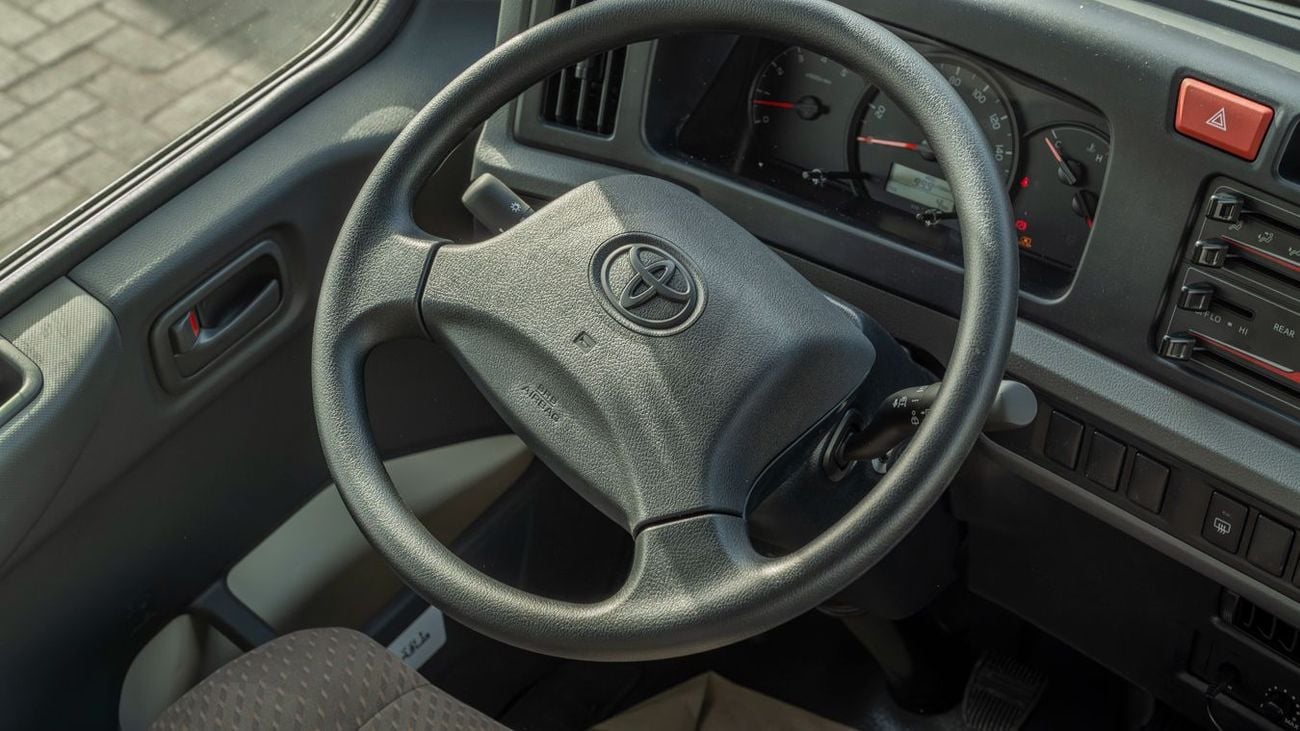 Toyota Coaster TOYOTA COASTER 4.0 DSL MT 23 SEATS -2025YM