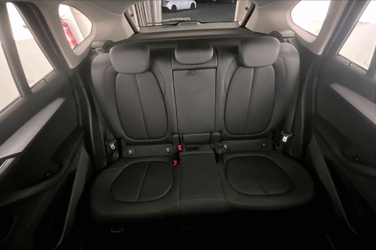 بي أم دبليو X1 sDrive 20i Executive | شامل الضمان | 0 ﺪﻔﻋﺓ ﺃﻮﻟﻯ