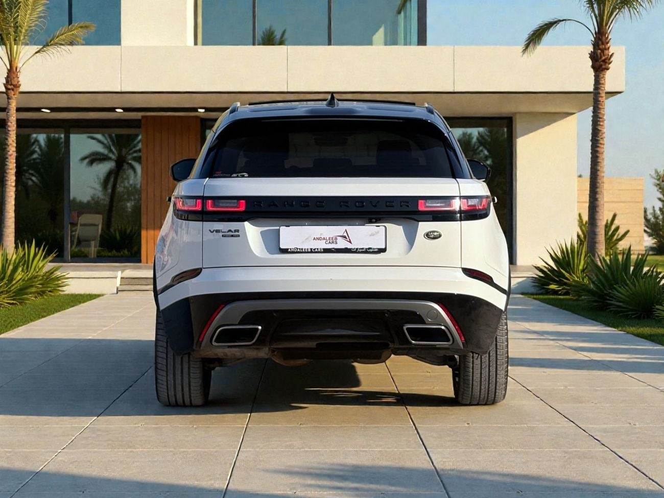 Land Rover Range Rover Velar P300 R-Dynamic HSE 2.0L RANGE ROVER VELAR P300 HSE R-DYNAMIC 3.0L TURBO A/T | 2021 | GCC SPECS | AED