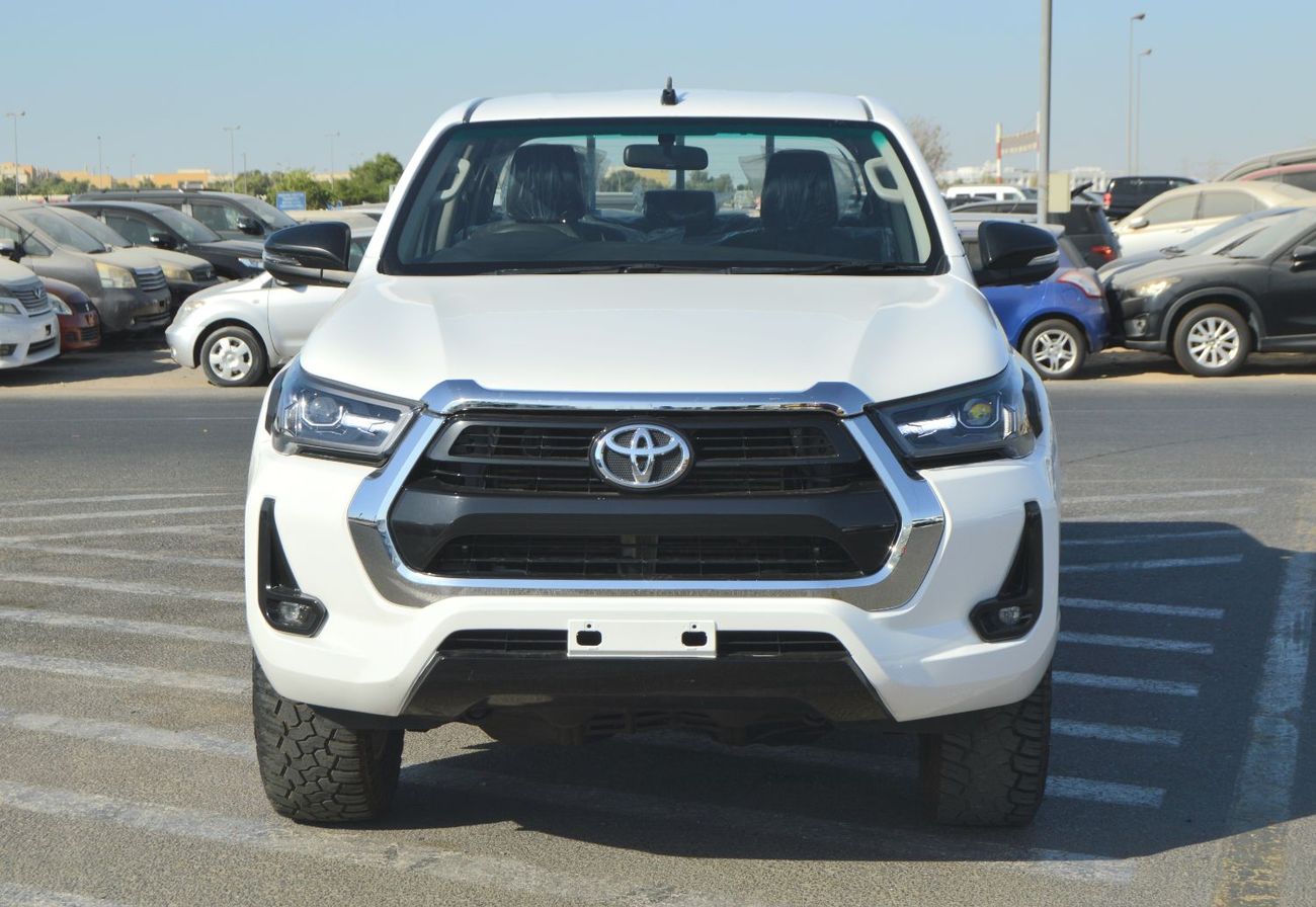 تويوتا هيلوكس Double cabin 2.8L, perfect inside and outside