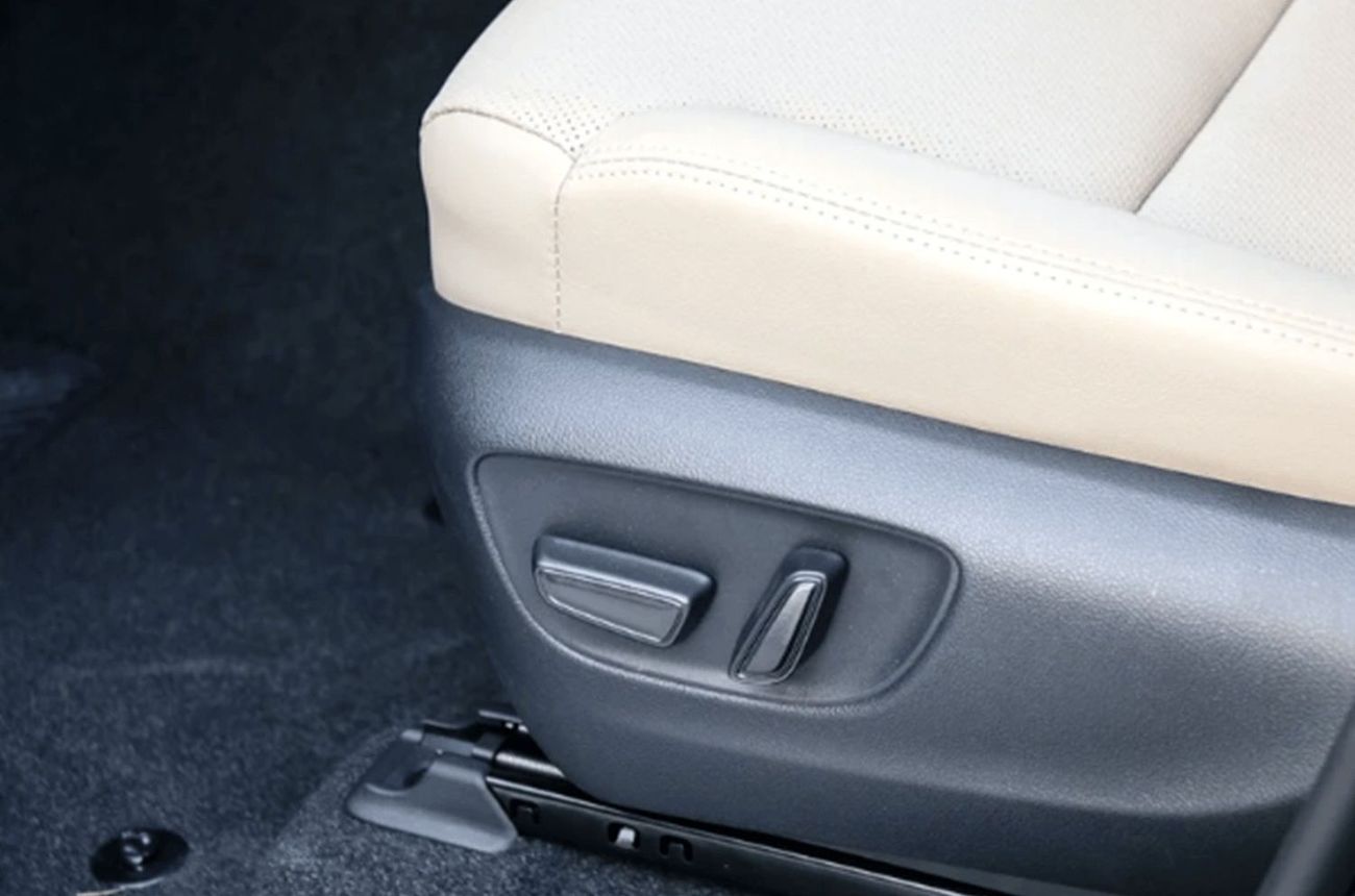 تويوتا برادو ECT0122 - 2025 Toyota Prado Mid Options R1 - 2.4L Petrol Auto Black