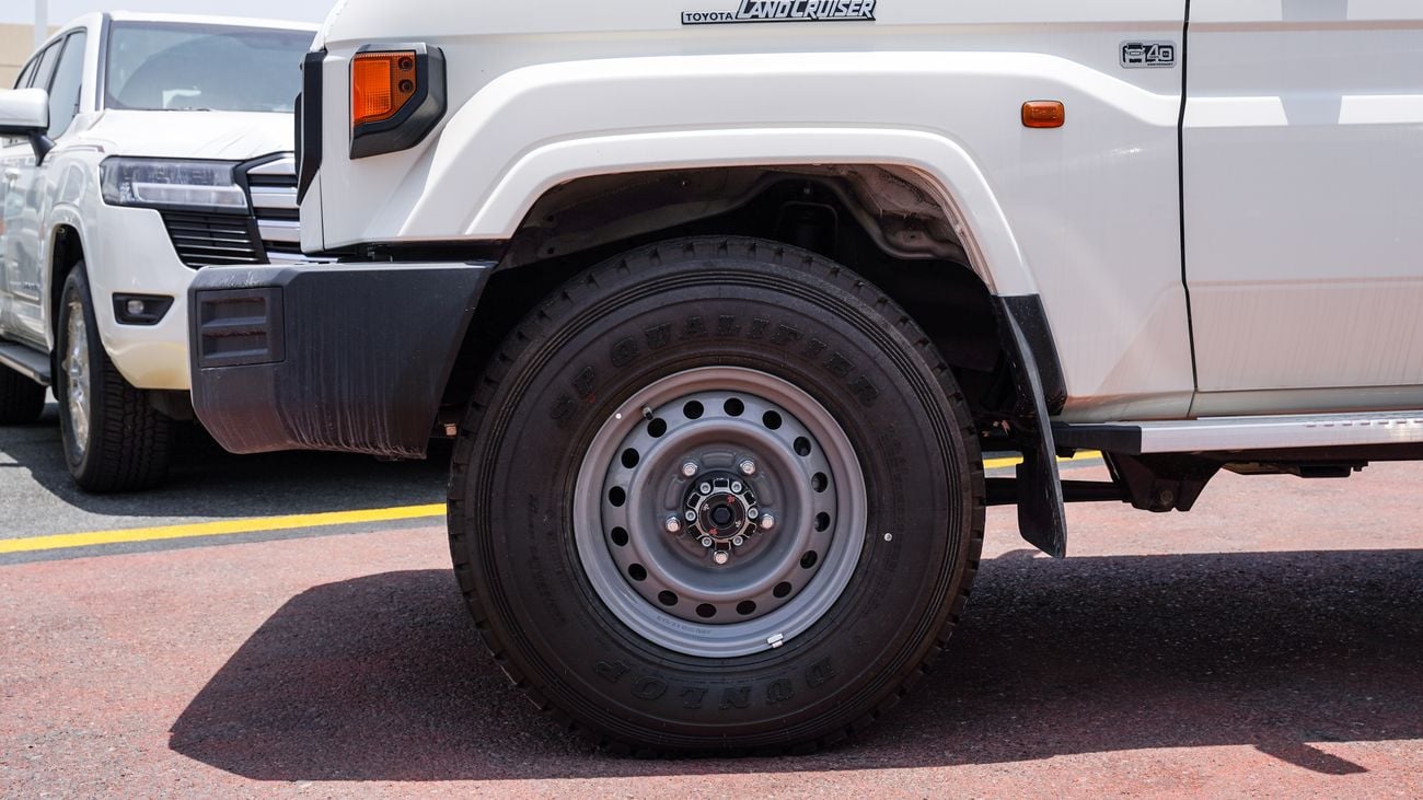Toyota Land Cruiser 70