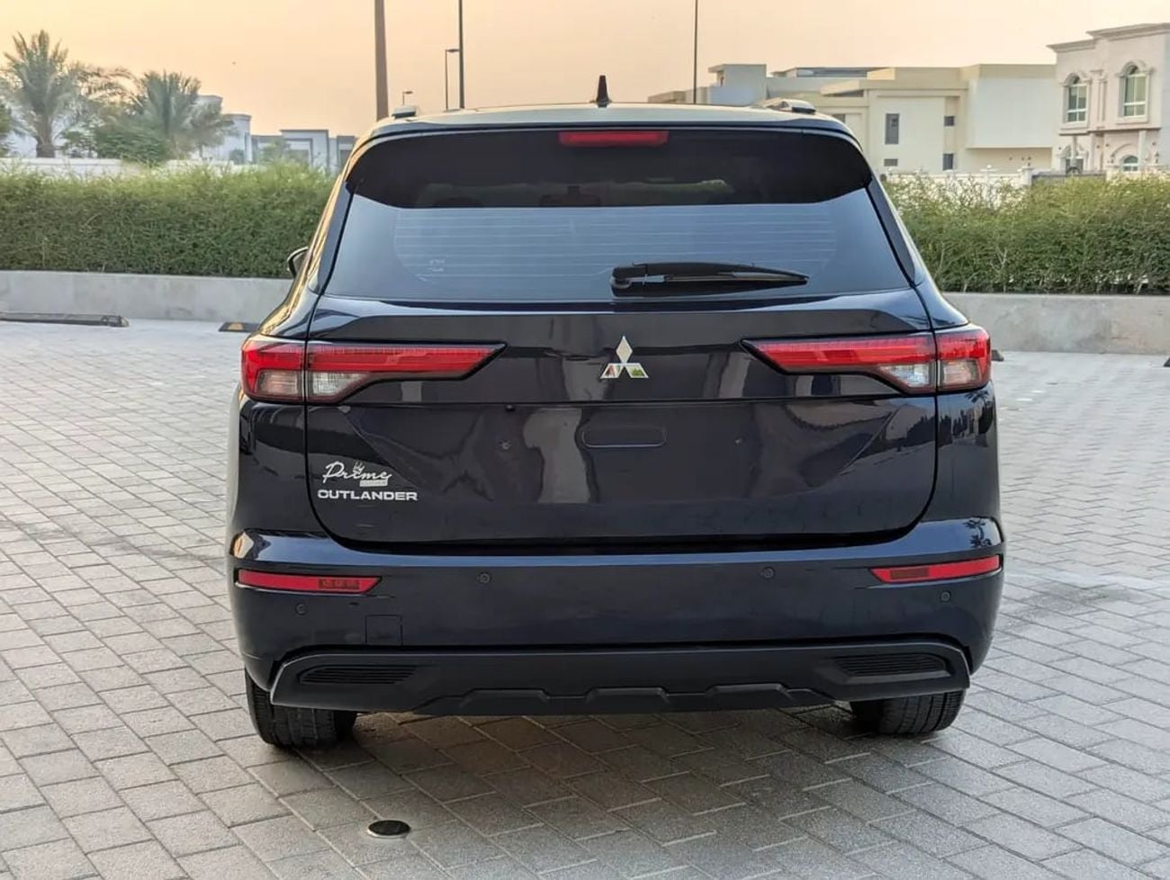 Mitsubishi Outlander PREMIUM 2024 GCC Specs Exterior and Interior Excellent Condition