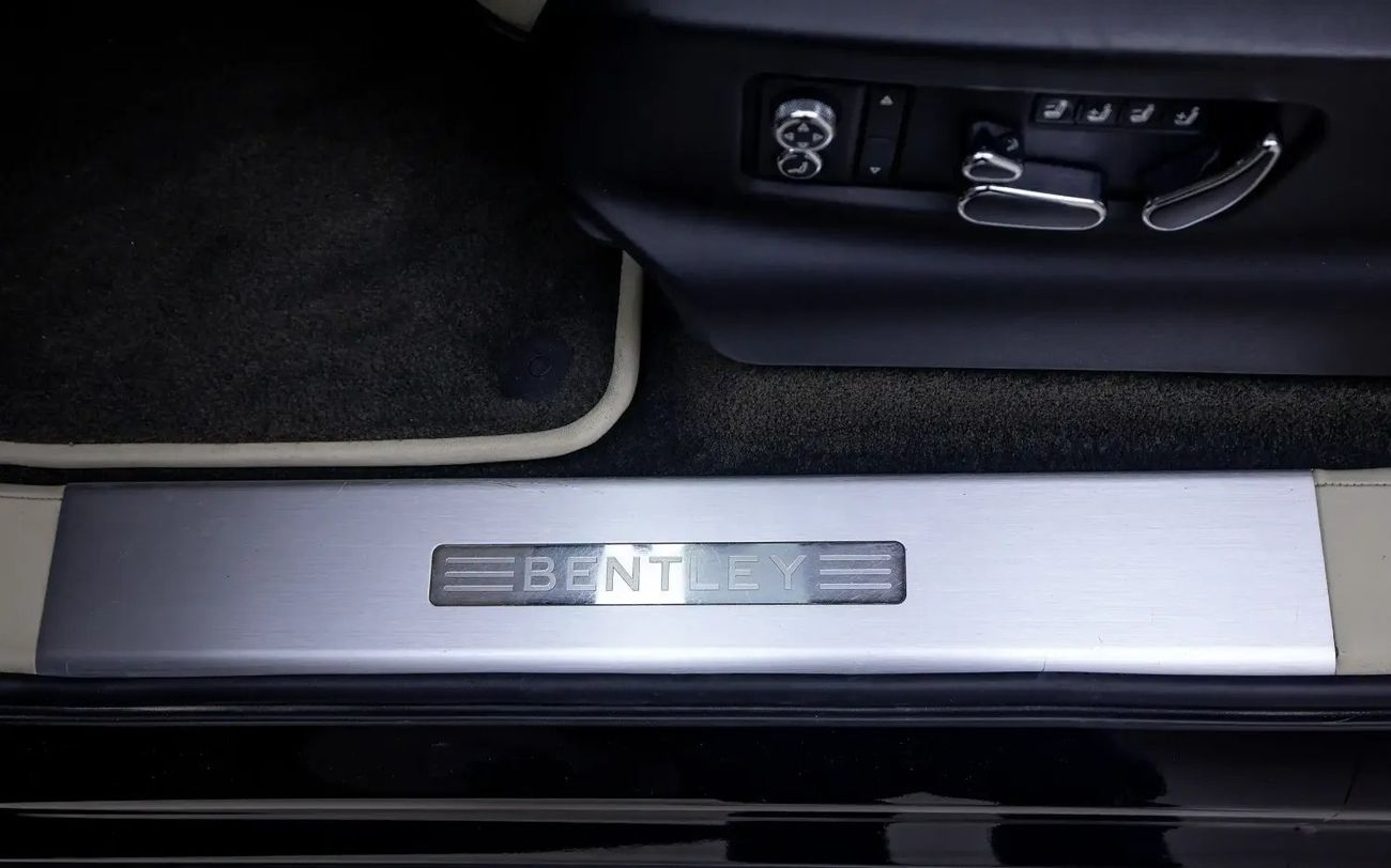 بنتلي بينتايجا Bentayga 4.0T - US Spec