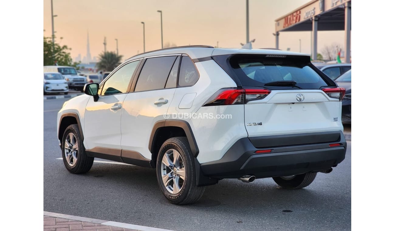 تويوتا راف ٤ TOYOTA RAV4 XLE FULL OPTIONS 4X4