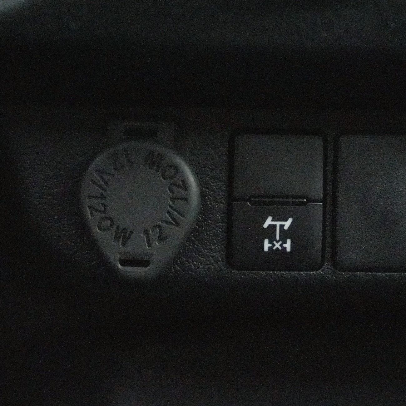 تويوتا هيلوكس 2.4 L | Diesel | 4x4 | D/C | M/T | DIFFLOCK | EXPORT ONLY !