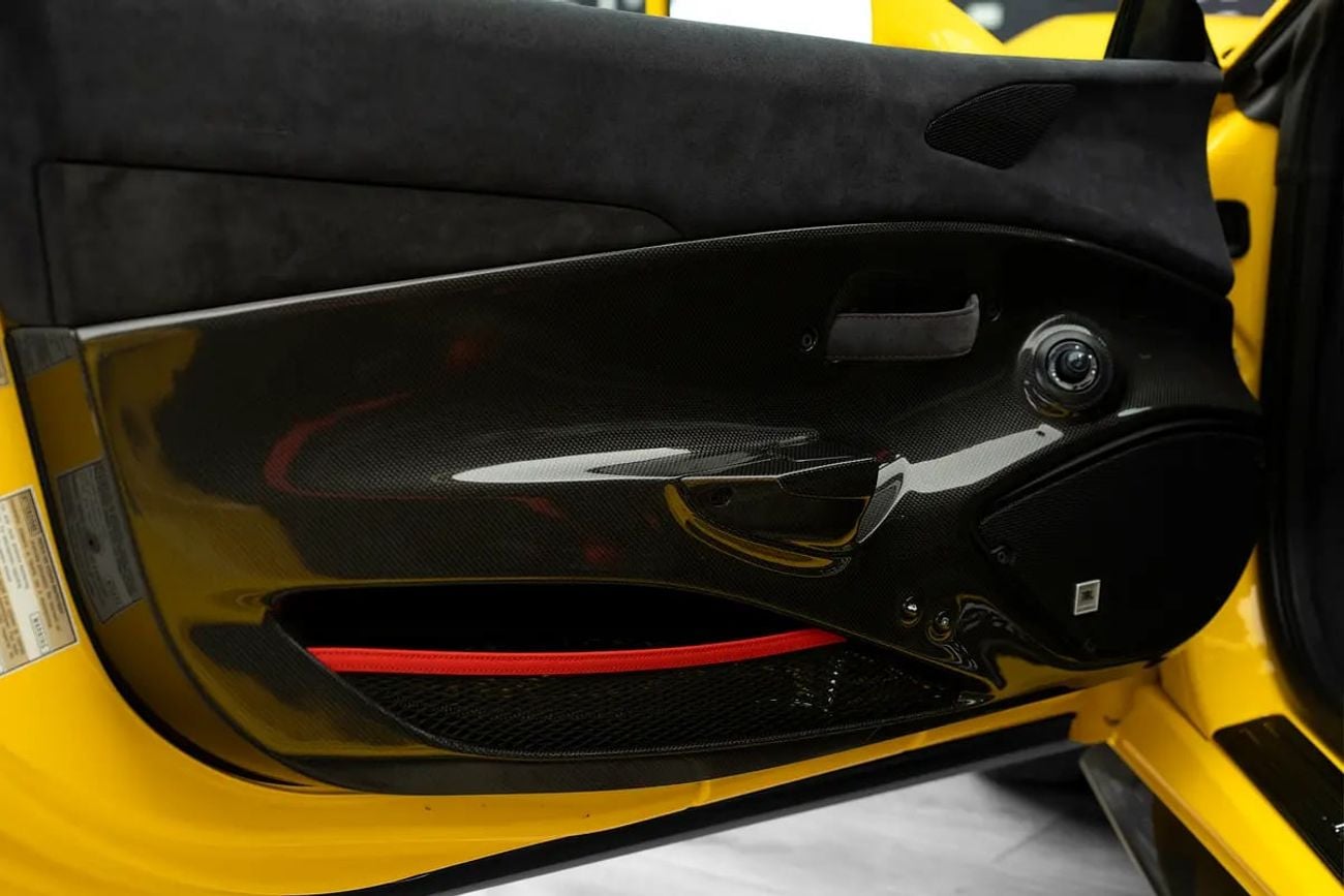 فيراري 488 بيستا High Spec