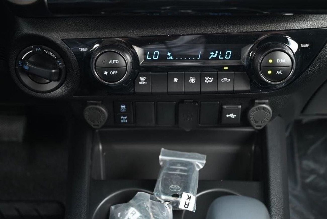 Toyota Hilux 2025 TOYOTA HILUX DOUBLE CAB PICKUP VX V6 4.0L PETROL 4WD AT.