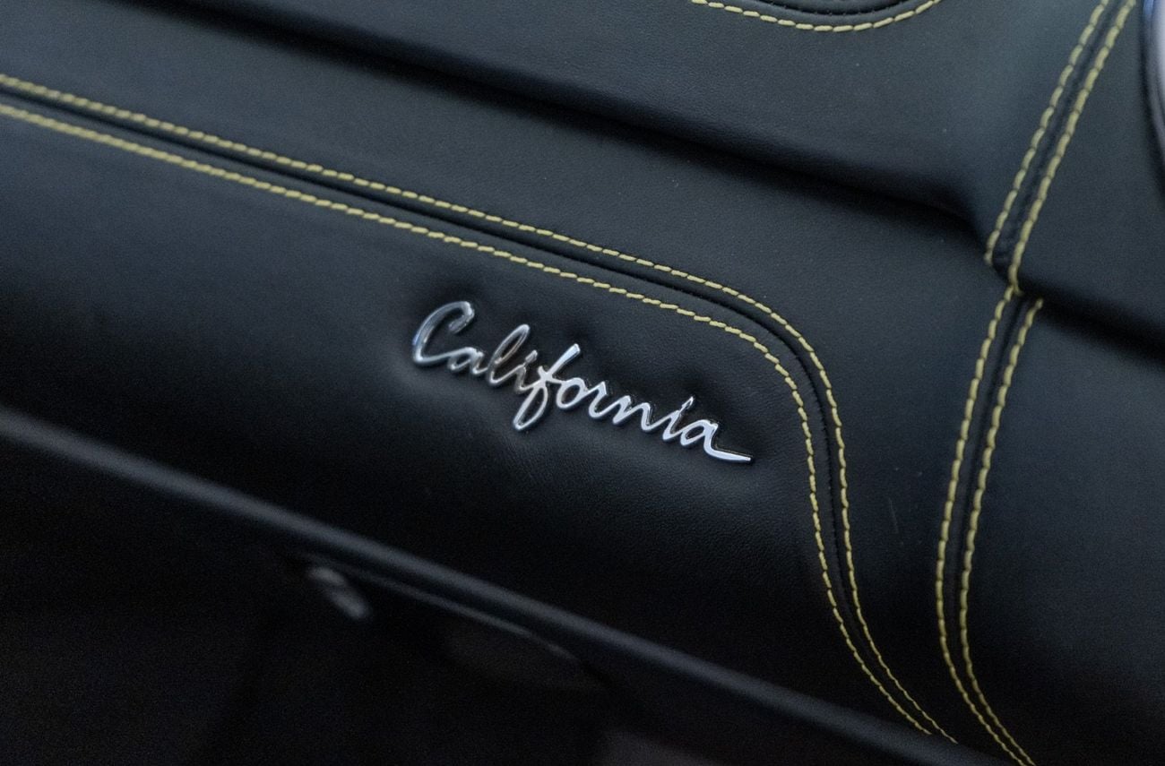 Ferrari California Std 4.3L (483 HP) 2013 Ferrari California, With Service Contract, Excellent Condition GCC Specs