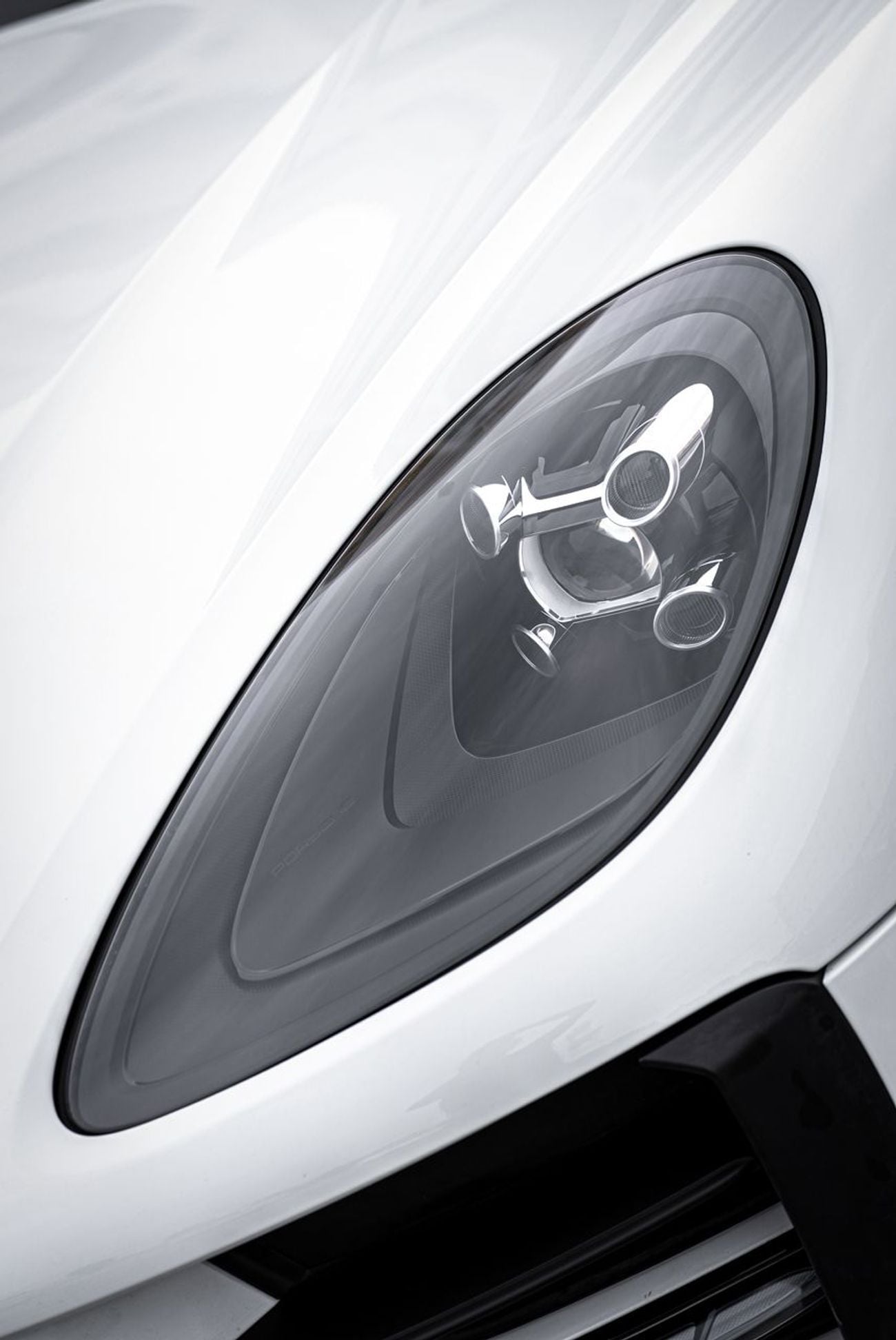 بورش ماكان Std 2.0L - sport chrono package