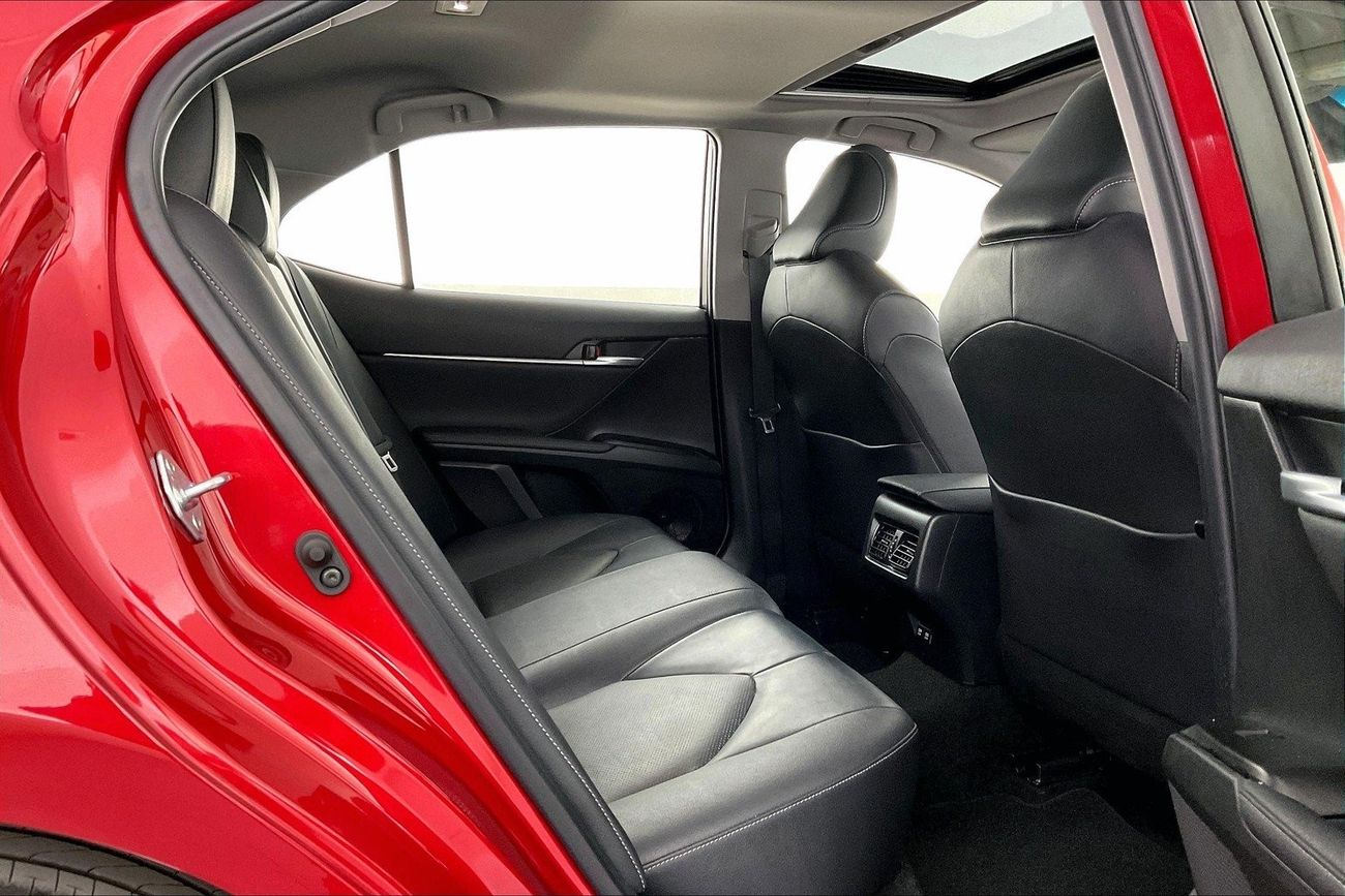 Toyota CHR GX| 1 year free warranty | Exclusive Eid offer