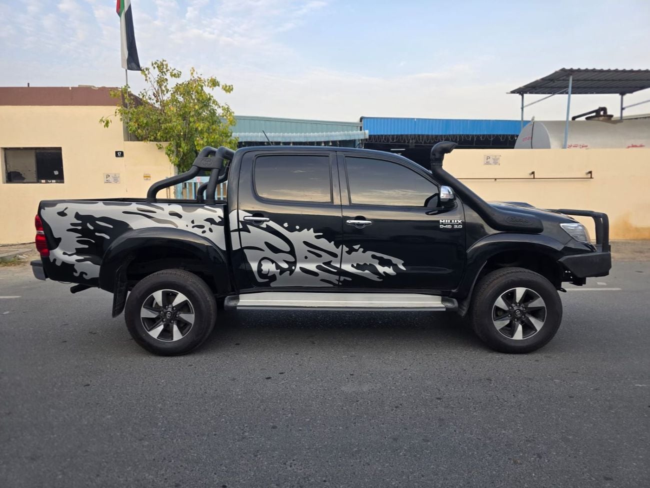 Toyota Hilux 2015 | 3.0L DIESEL | AT | RHD | DOUBLE CABIN | HEAVY BULL BAR | AIR SNORKEL | SPORTS BAR