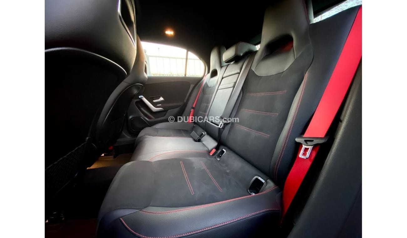 Mercedes-Benz A 35 AMG Premium